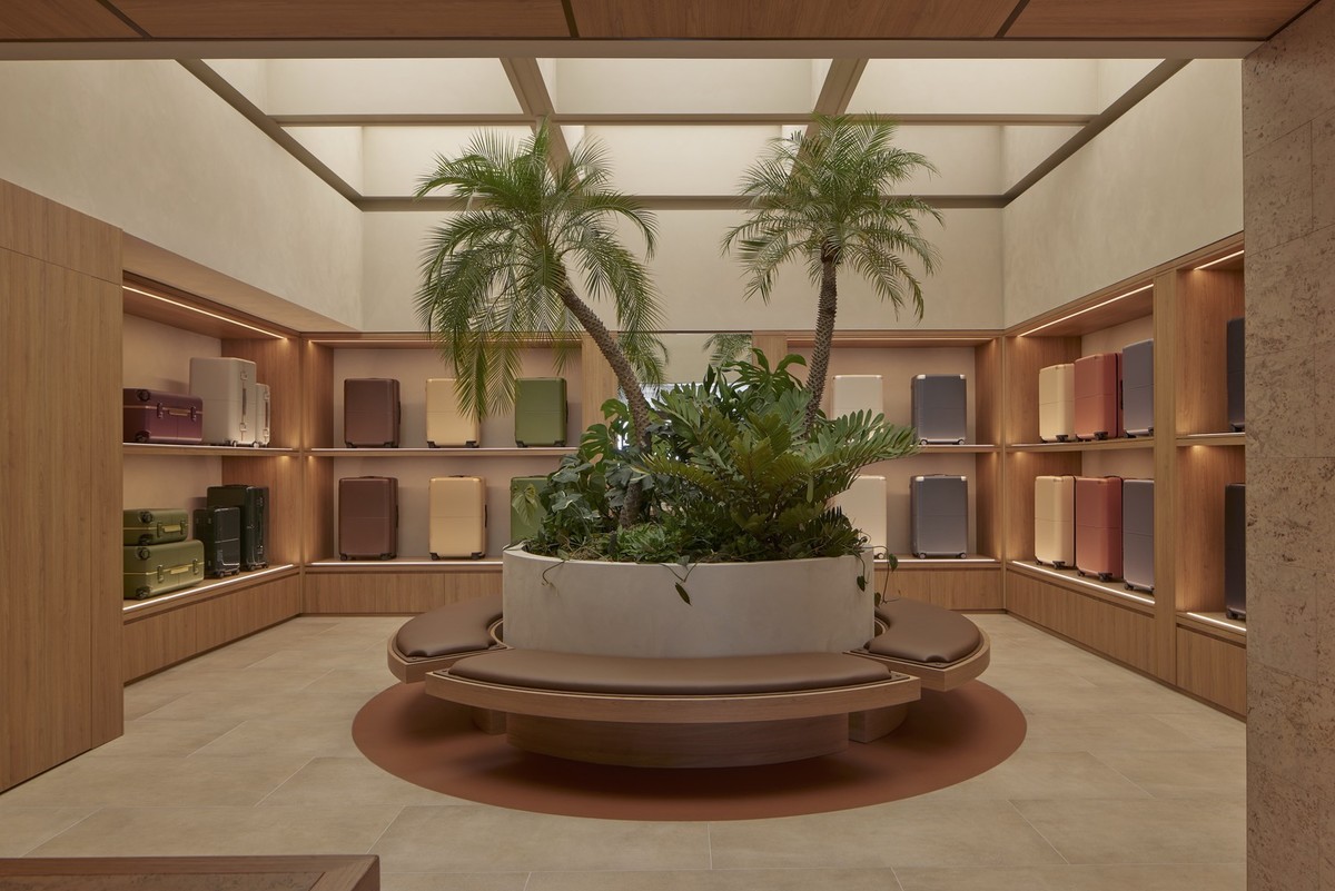 Luggage Store Interior Furniture Custom Luggage Store Interior Furniture Custom